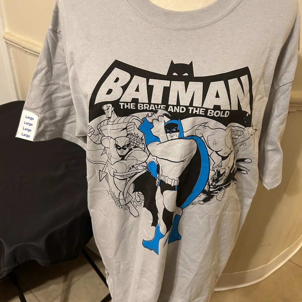NWT DC Comics Batman Short Sleeve T-Shirt/Men’s Large